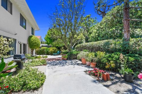 26602 Honey Creek Rd, Palos Verdes Estates, CA 90275-2462