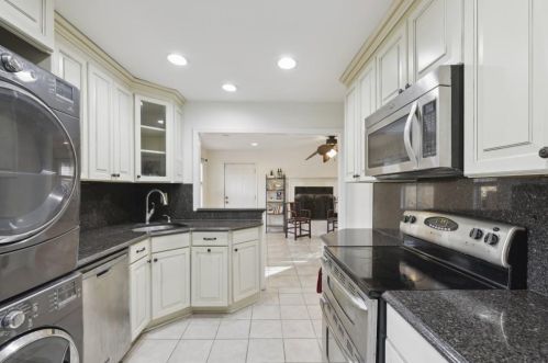 2064 Edgemore Dr, Atlanta GA  30316-2631 exterior