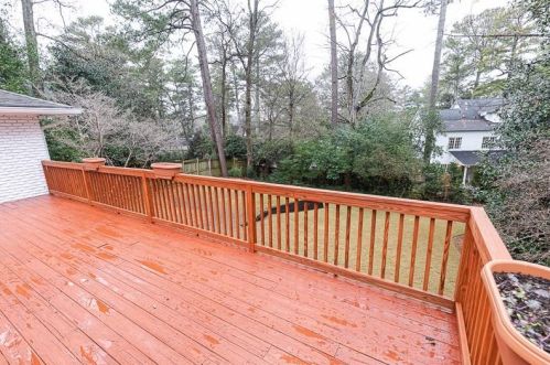 825 Moores Mill Rd, Atlanta GA  30327-1544 exterior