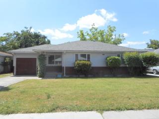 2966 Brown Ave, Fresno, CA 93703-1227