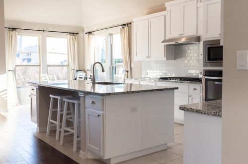 676 Catalina Ln, Austin TX  78737-4751 exterior