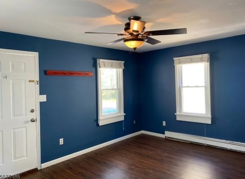 18 Brown St, Flemington, NJ 08822-1544