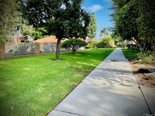 6600 Warner Ave, Huntington Beach CA  92647-5242 exterior
