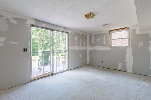 633 Handley Ave, Atlanta GA  30310-2214 exterior