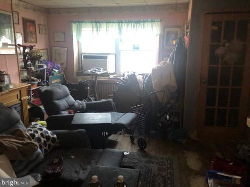 937 Jackson St, Philadelphia PA  19148-3120 exterior