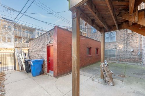 7947 Champlain Ave, Chicago IL  60619-3007 exterior