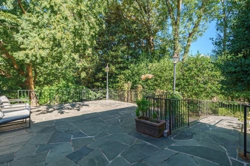 3180 Arden Rd, Atlanta GA  30305-1912 exterior