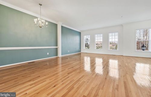 4819 Dashiell Pl, Woodbridge VA  22192-8310 exterior