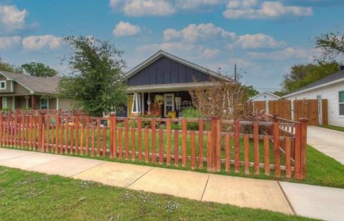 923 Tucker St, Fort Worth TX  76104-1422 exterior