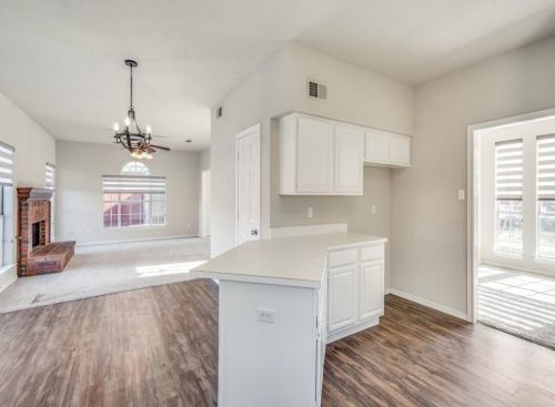 1420 Mapleview Dr, Carrollton TX 75007-6019 exterior