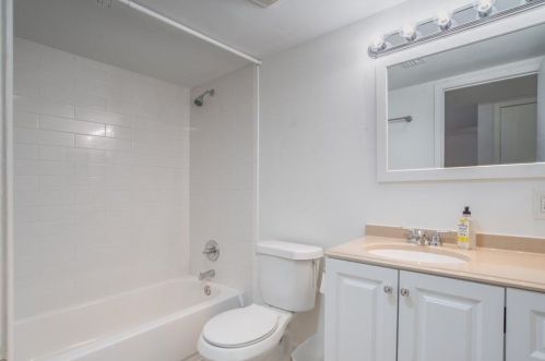 34 Arpege Way, Atlanta GA  30327-1020 exterior