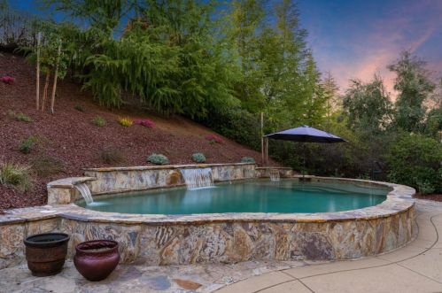 2017 Medici Way, Folsom CA  95762-4154 exterior