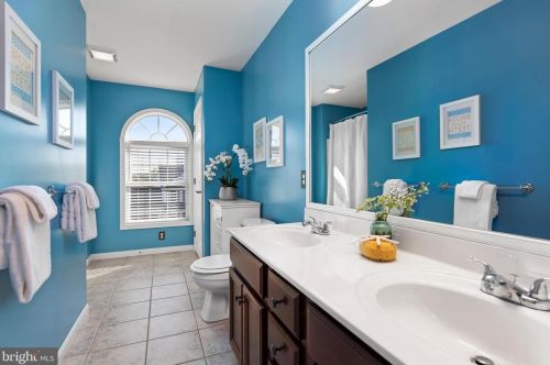 276 Pne Crk Dr, Carlisle PA  17013-9611 exterior