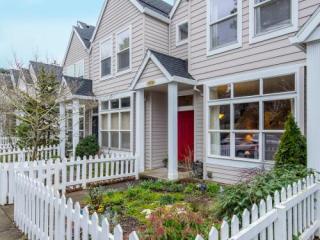 3808 Troy St, Portland OR  97219-1665 exterior