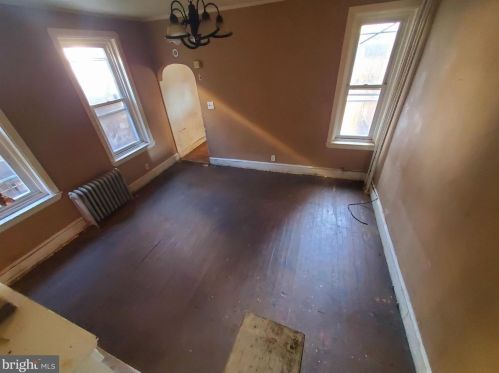 4647 Front St, Philadelphia PA 19106-2249 exterior