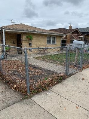 7801 Sawyer Ave, Chicago, IL 60652-1926