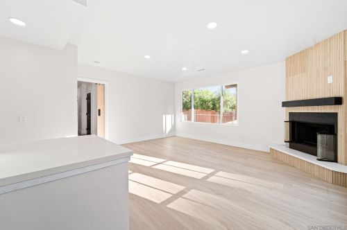 252 Plumosa Ave, Vista CA  92083-8022 exterior