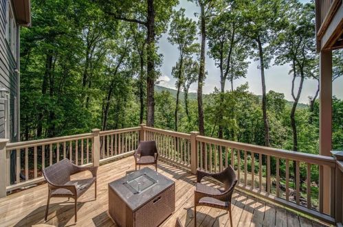 1458 Valley View Dr, Big Canoe GA  exterior