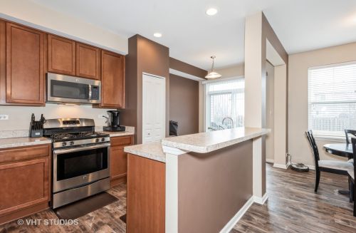 1378 Newport Cir, Pingree Grove IL  60140-2071 exterior