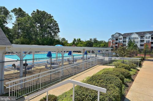 2419 Dew Meadow Ct, Herndon VA  20171-3079 exterior