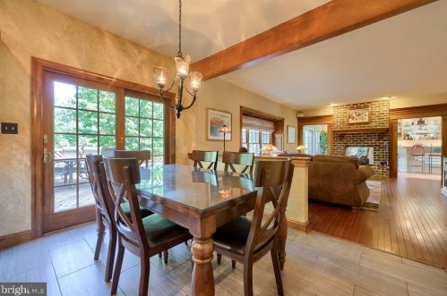 1991 Pickering Trl, Lancaster PA 17601-4972 exterior