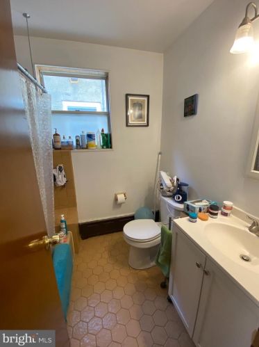 1711 13 St, Philadelphia PA  19148-1512 exterior