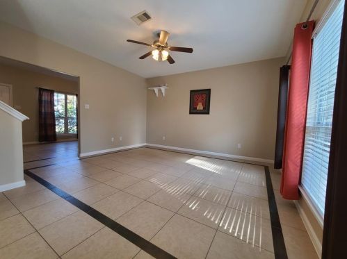 1802 Northampton Dr, Conroe TX  77303-1854 exterior