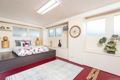 1011 14 Ave, Honolulu HI  96816-3640 exterior