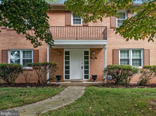 806 Downs Dr, Silver Spring MD 20904-2025 exterior