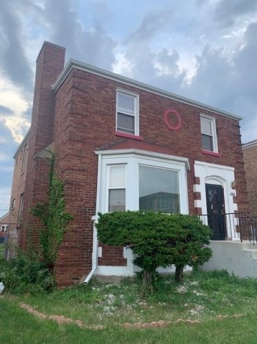 7952 Winchester Ave, Chicago, IL 60620-5308