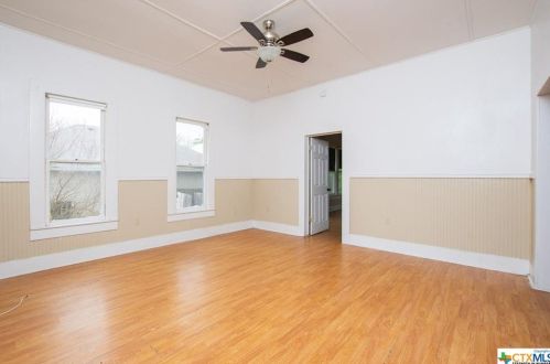 920 33rd St, Temple, TX 76504-5272