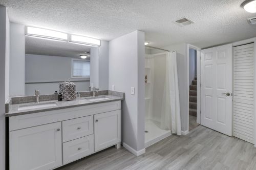 13933 Everest Ave, Saint Paul MN  55124-6459 exterior