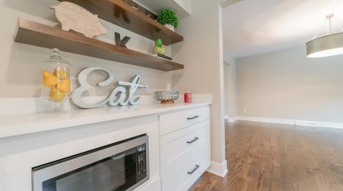 1135 Tulip Ln, Hammond IN  46321-3022 exterior