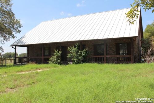 203 County Road 7722, Natalia, TX 78059-2078