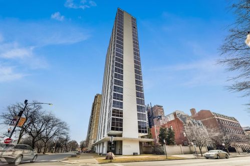 1555 Dearborn Pkwy, Chicago, IL 60610-7426