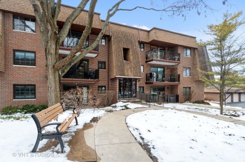 410 Melrose Ave, Glendale Heights, IL 60137-4522