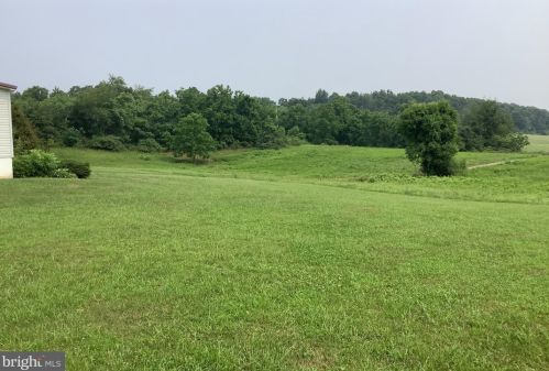 245 Gladiator Way, Hedgesville WV 25427-6578 exterior