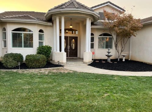 5070 Congressional St, Sharon, CA 93610-9396