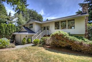 1522 5th Pl, Kirkland, WA 98033-5644