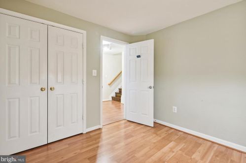 407 Silverbell Ter, Leesburg, VA 20176-4008