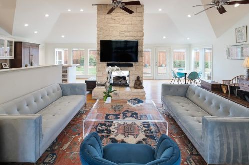 10110 Crestover Cir, Dallas, TX 75229-6111