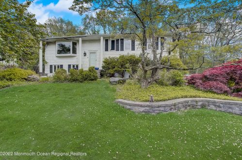 9 Hillside Ter, Tinton Falls, NJ 07712-3420