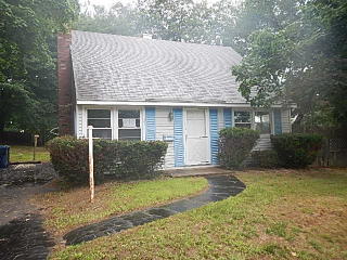 500 High St, Chestnut Hill CT  06226-1336 exterior