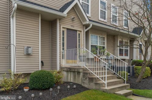 502 Coventry Way, Mount Laurel NJ  08054-6703 exterior