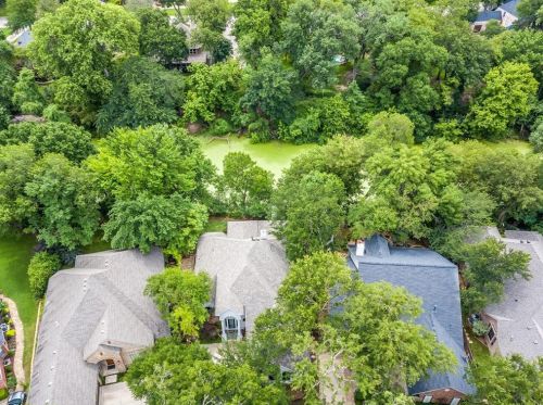 5968 Riverbend Pl, Fort Worth TX  76112-1064 exterior