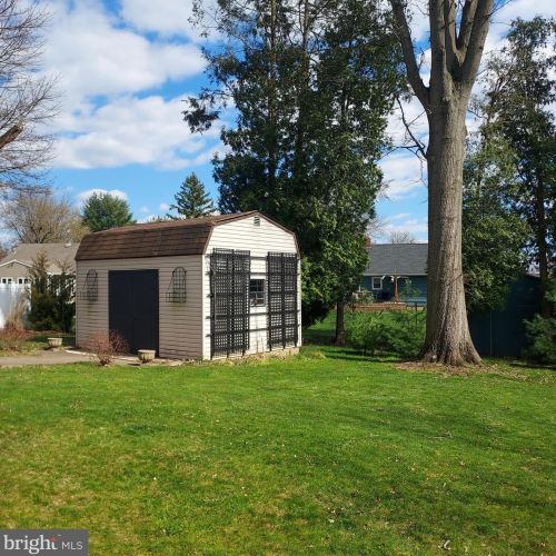 177 Upper Fry Rd, Trenton NJ 08628-2734 exterior