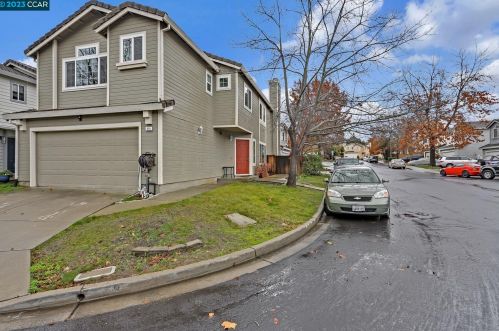 930 Country Run Dr, Pacheco, CA 94553-6905