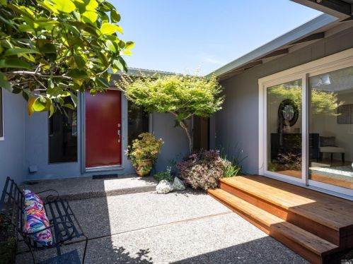 3 Minor Ct, San Rafael, CA 94903-3716