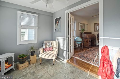 32 Corson Ave, Trenton, NJ 08619-1616