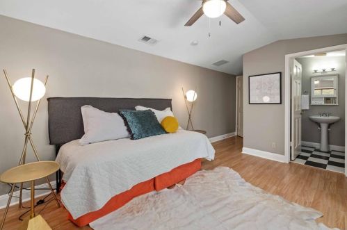 1901 David St, Austin TX  78705-4666 exterior